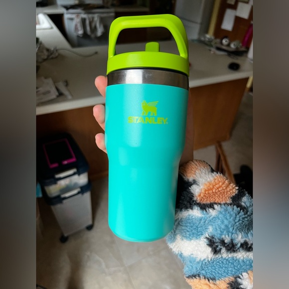 20 oz real Stanley ice flow flip straw - Picture 1 of 3